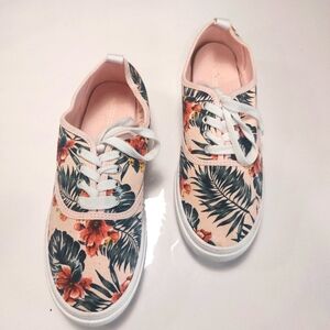 DIVIDED Women's Floral Design Sneakers Size 38.